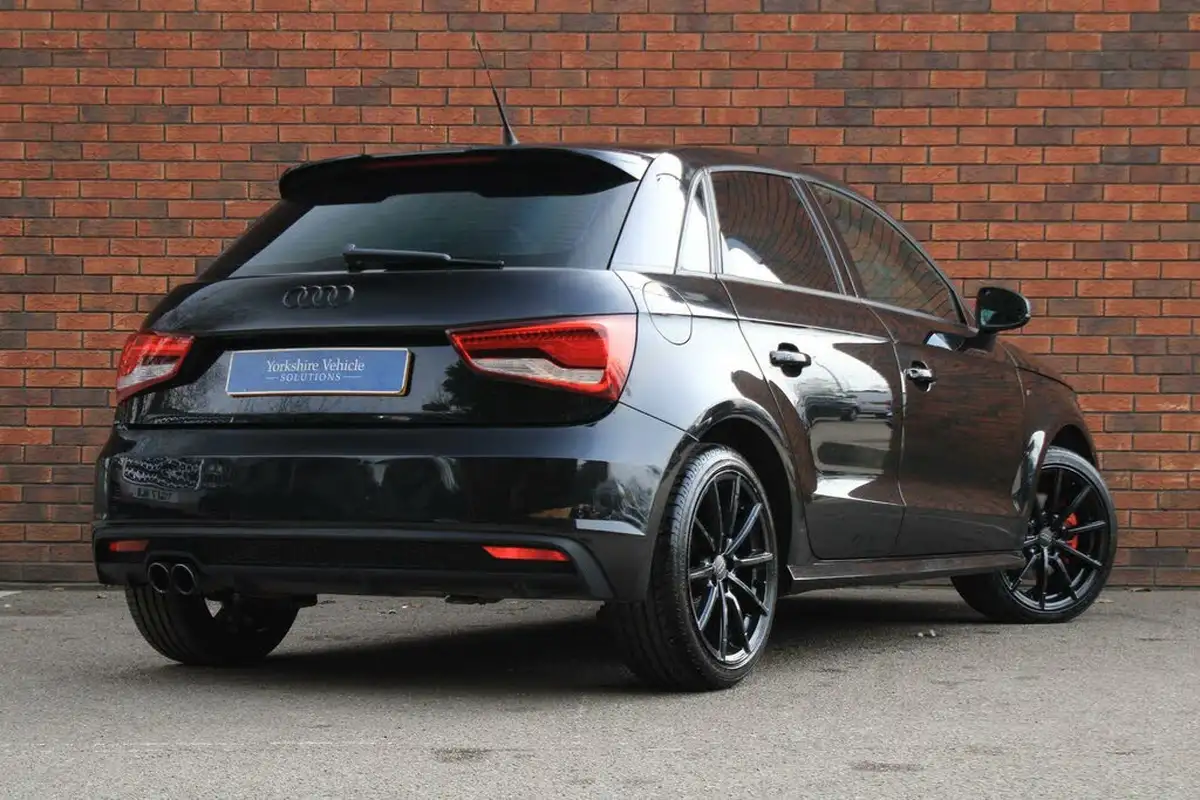 2017-audi-a1-14-tfsi-s-line-125ps-sportback-5d-big-11