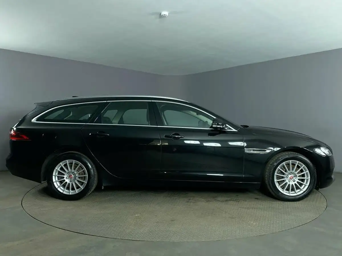 2019-jaguar-xf-20td-portfolio-163ps-ss-sportbrake-5d-big-8