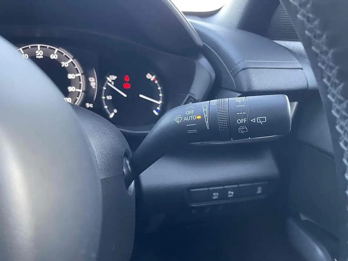 2021-mazda-mx-30-e-sport-lux-big-27