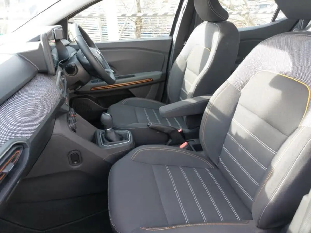 2022-dacia-sandero-stepway-10-tce-comfort-90bhp-auto-big-4