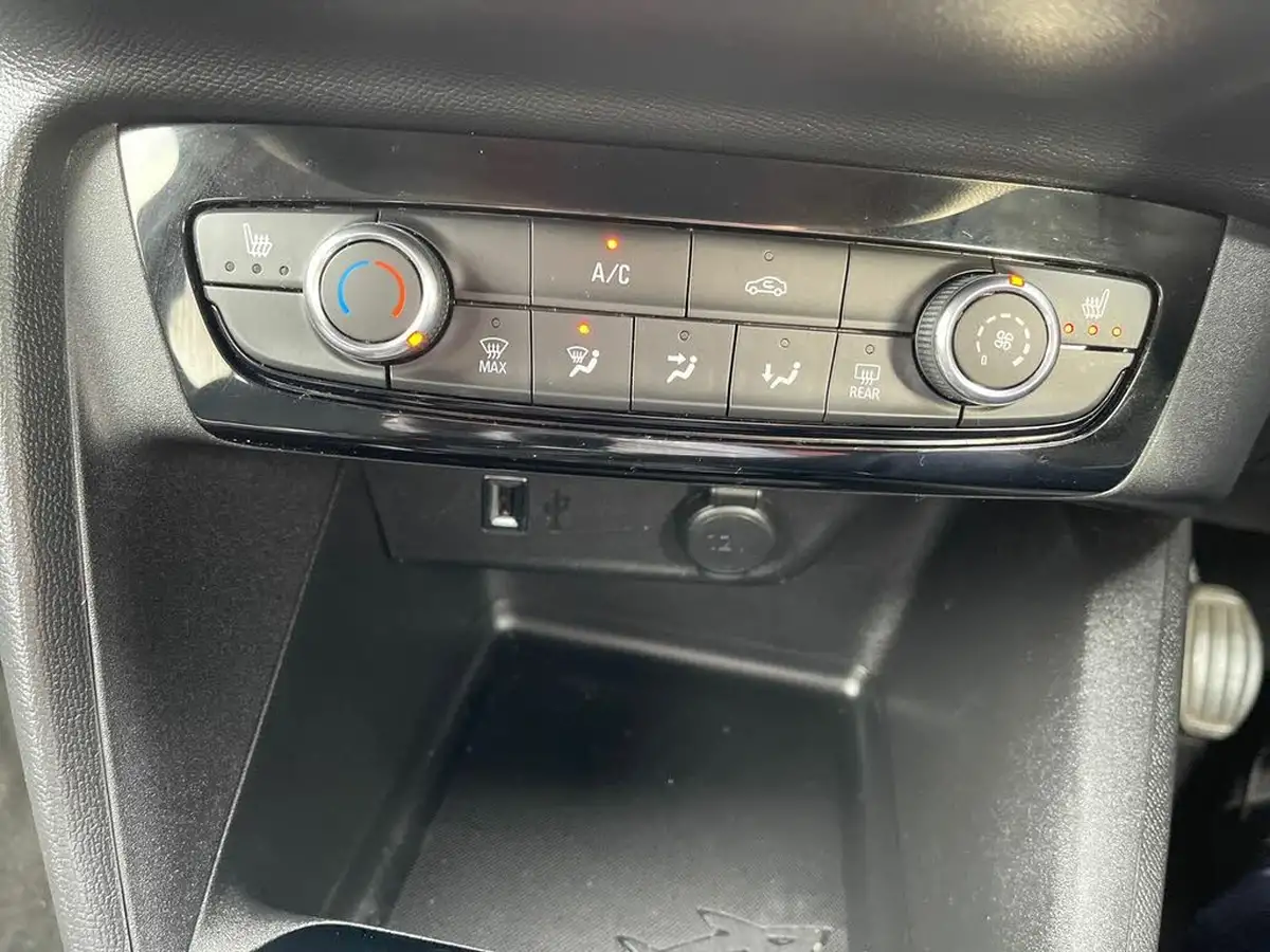 2021-vauxhall-corsa-12i-griffin-edition-big-17