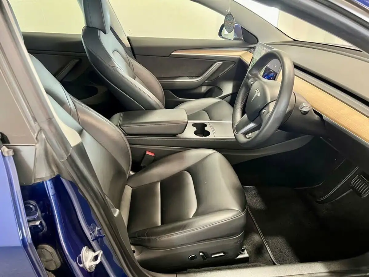 2021-tesla-model-3-e-long-range-awd-big-6