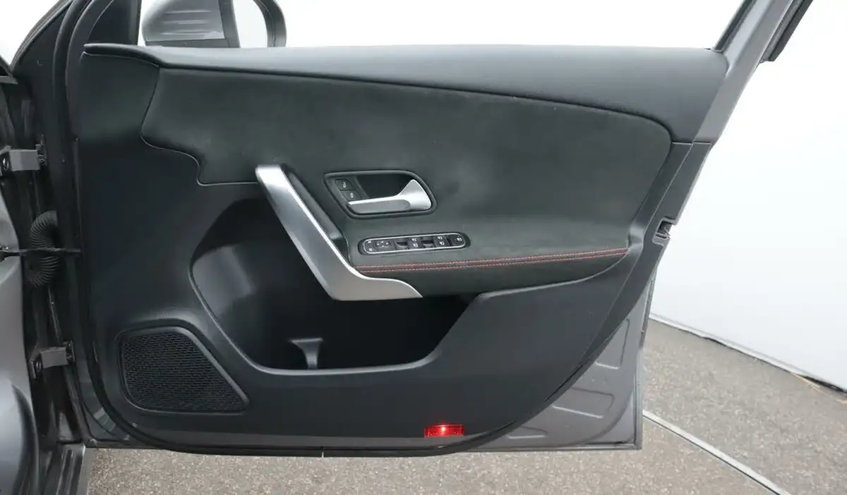 2019-mercedes-benz-a-class-13-a200-amg-line-hatchback-5d-7g-dct-big-15