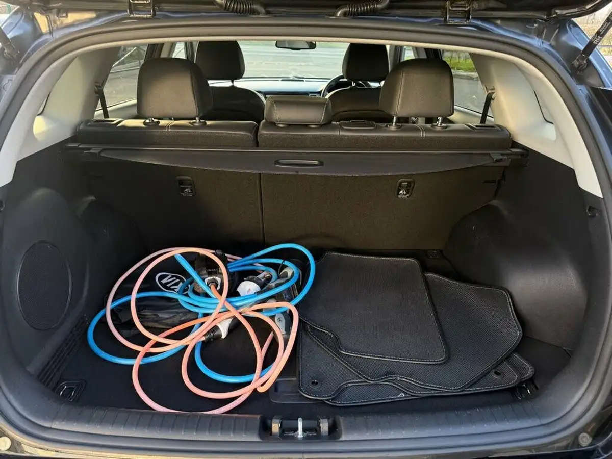 2019-kia-e-niro-ev-first-edition-big-18
