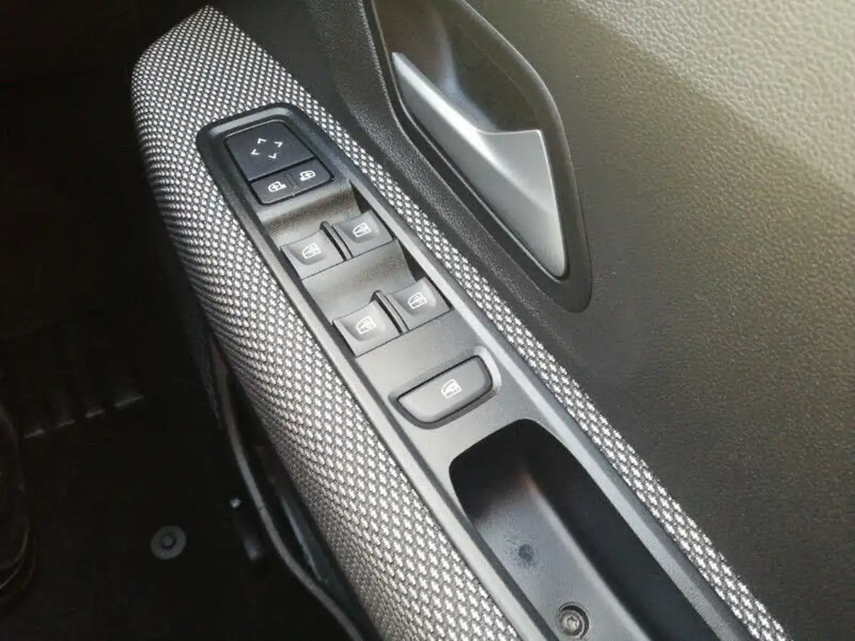 2024-dacia-sandero-stepway-10-tce-expression-90bhp-big-16