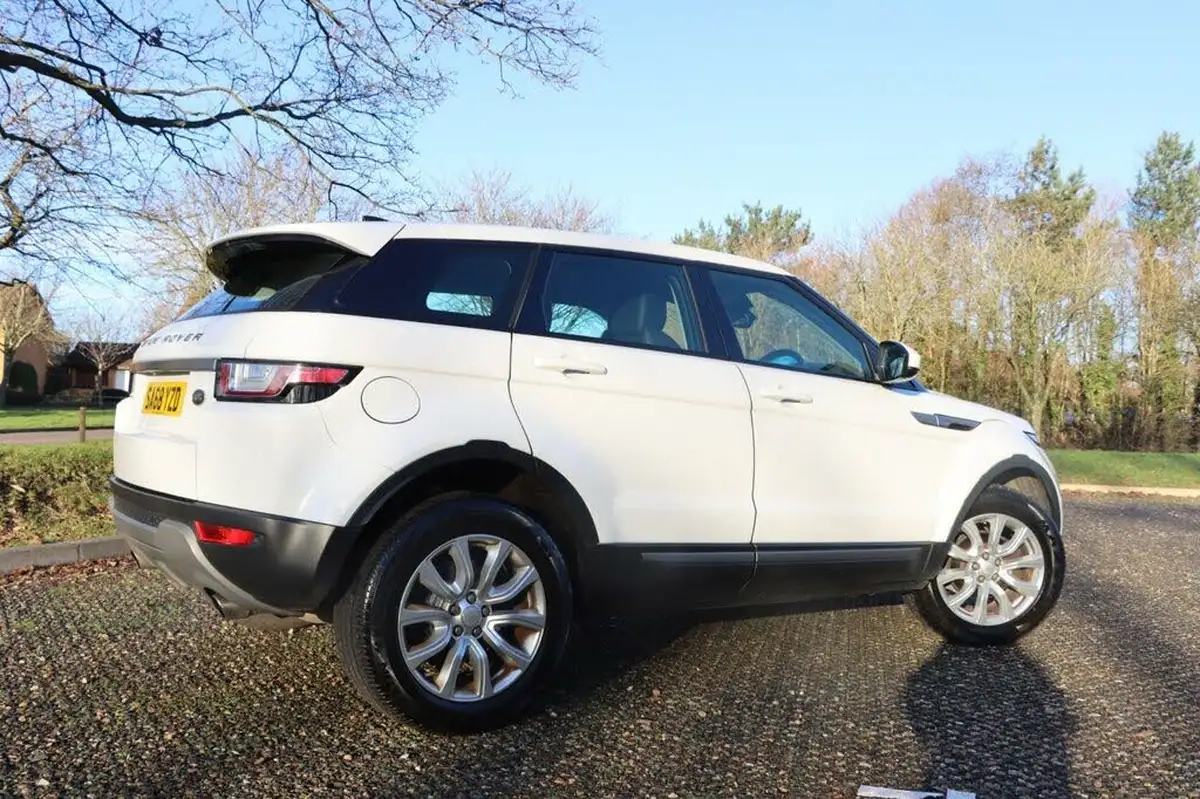 2018-land-rover-range-rover-evoque-20ed4-se-big-4