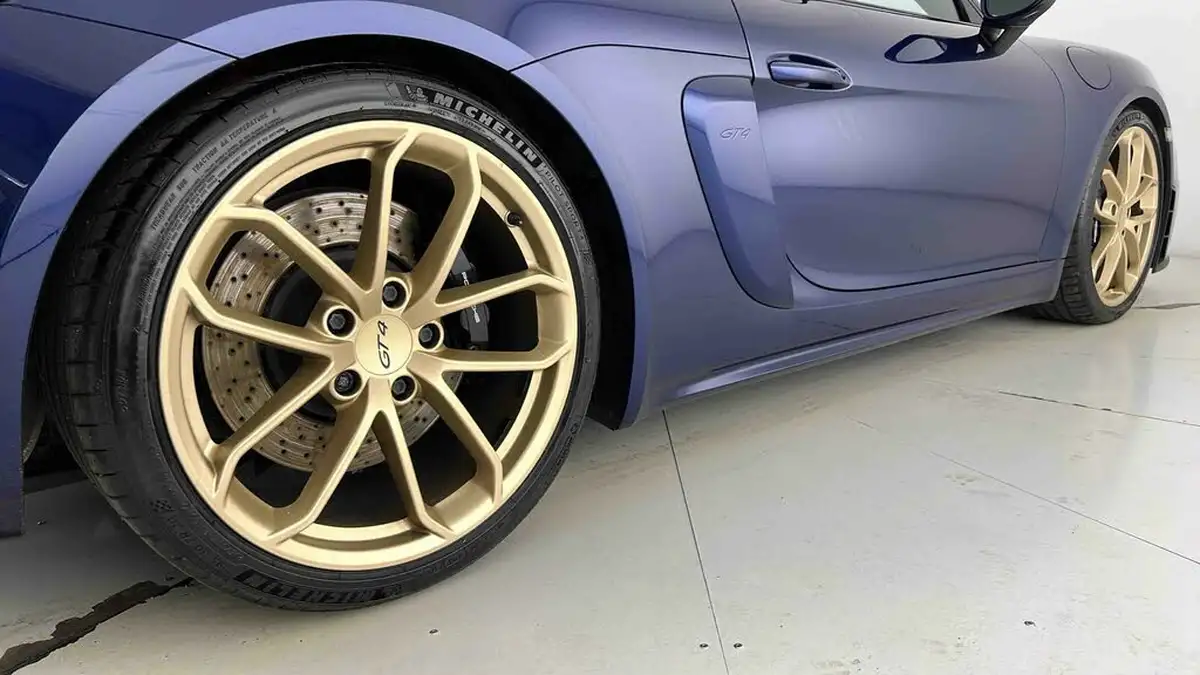 2020-porsche-cayman-718-40-cayman-gt4-big-28