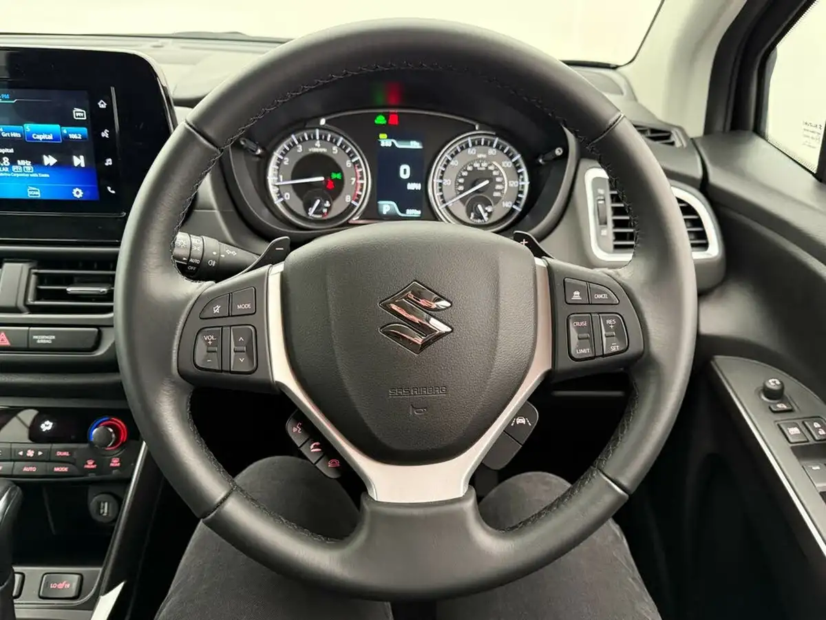 2024-suzuki-s-cross-15-motion-big-6