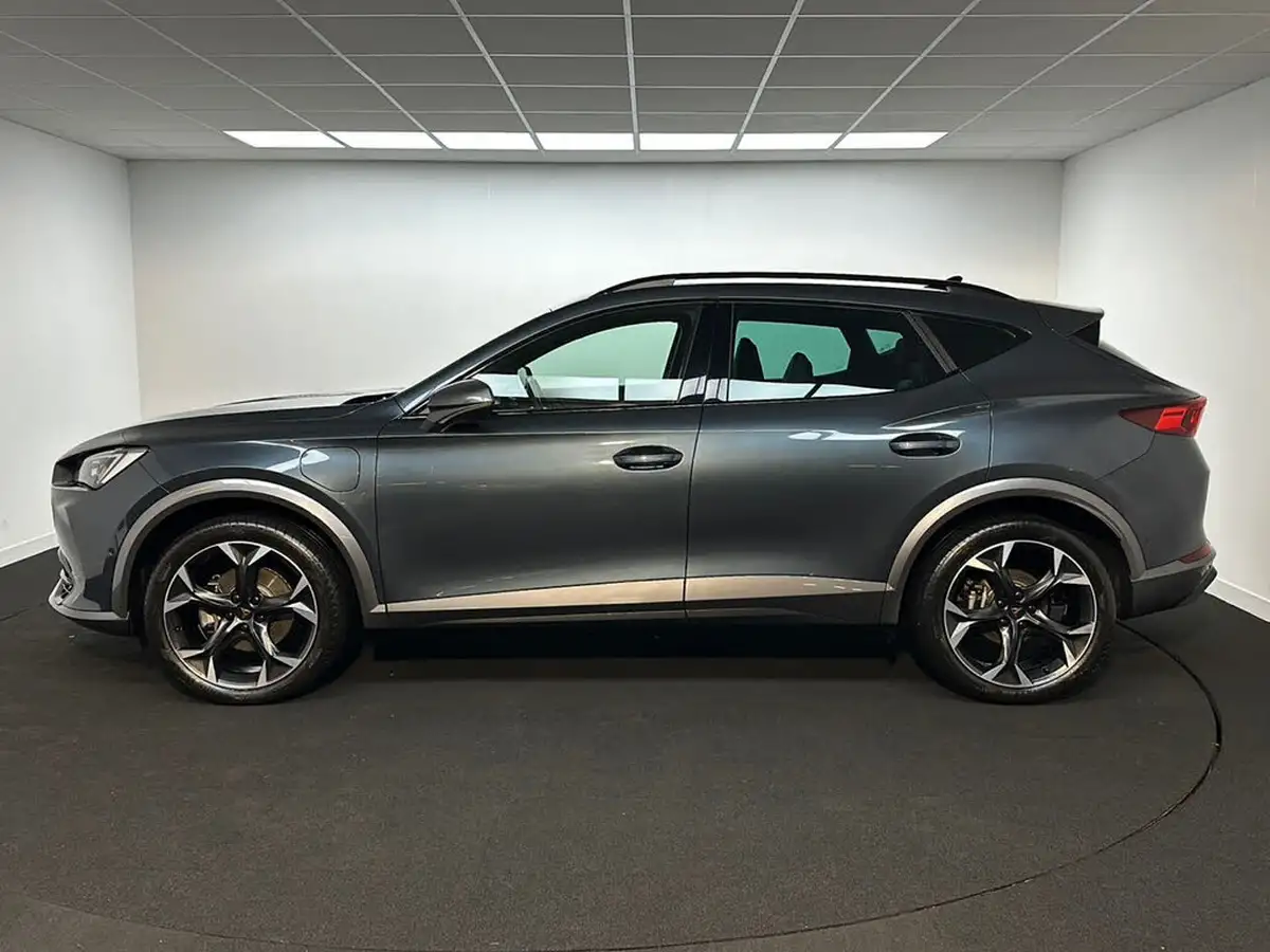 2024-cupra-formentor-14-e-hybrid-v2-big-3