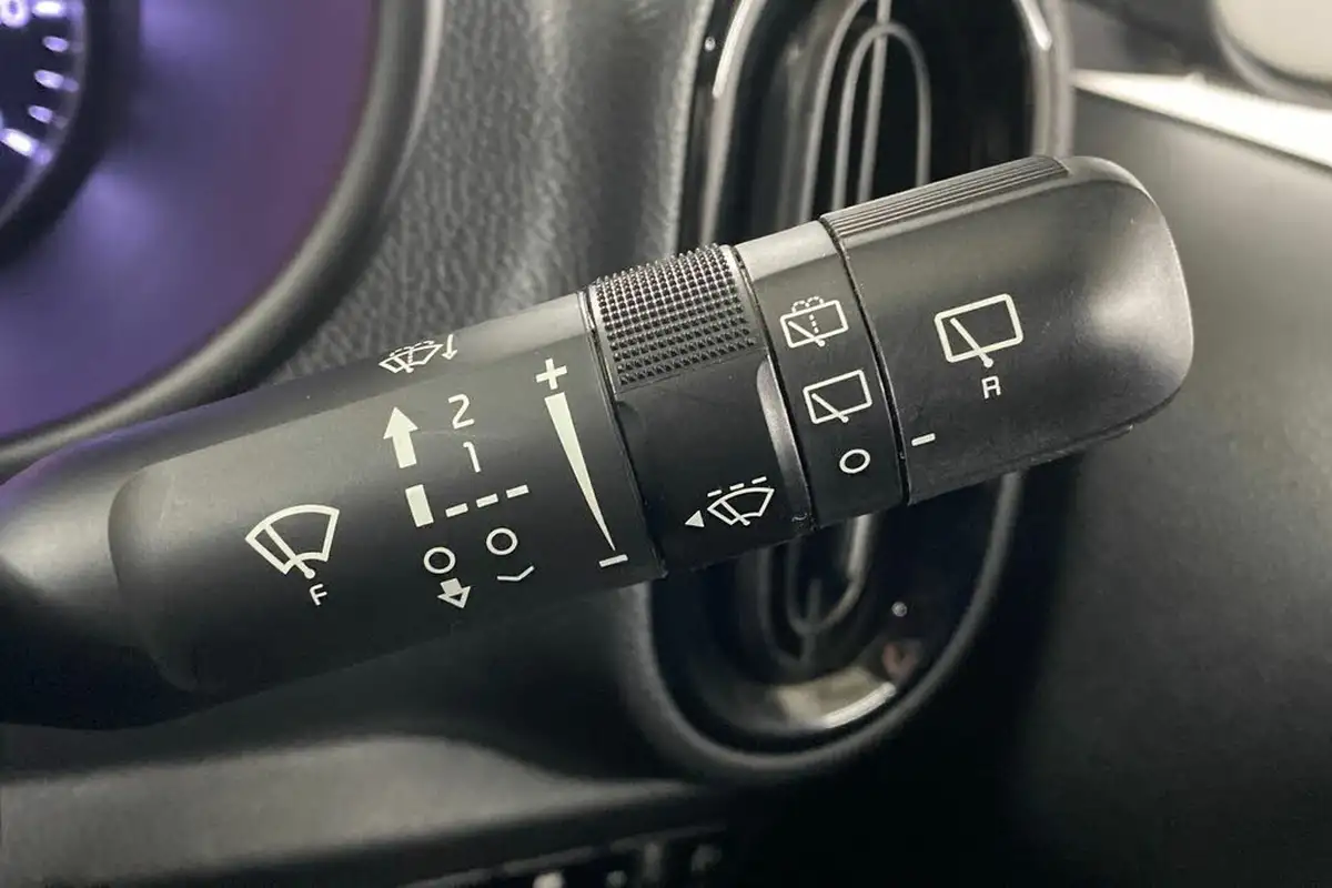 2019-kia-picanto-125-gt-line-big-31