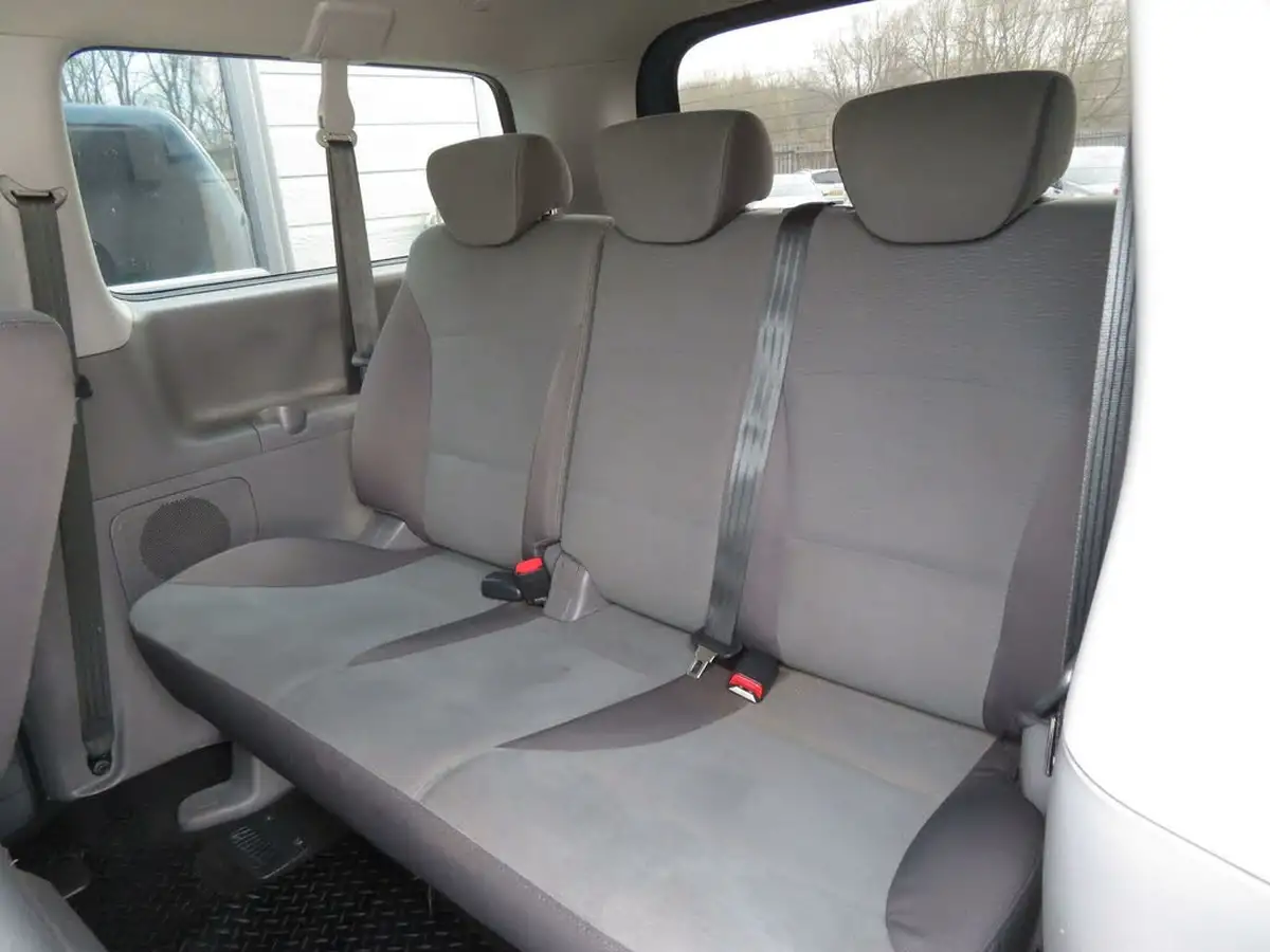 2012-hyundai-i800-25td-style-25crdi-170ps-auto-big-25
