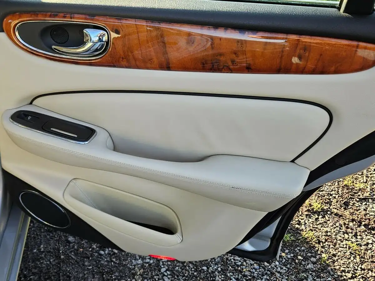 2008-jaguar-xj-series-27td-xj-sovereign-204bhp-auto-big-23