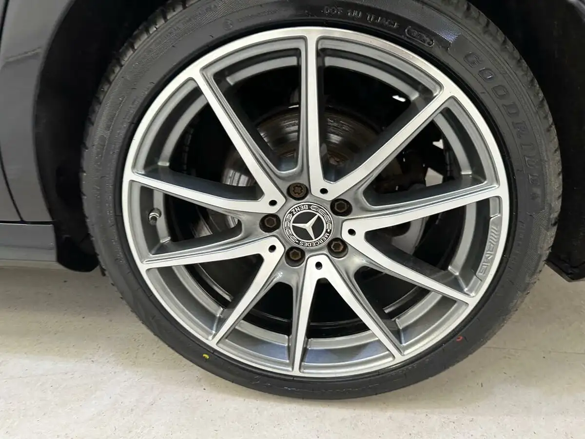 2020-mercedes-benz-e-class-20-e200-amg-line-edition-saloon-4d-big-31