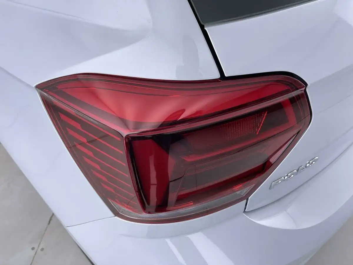 2019-volkswagen-polo-10-tsi-sel-big-19