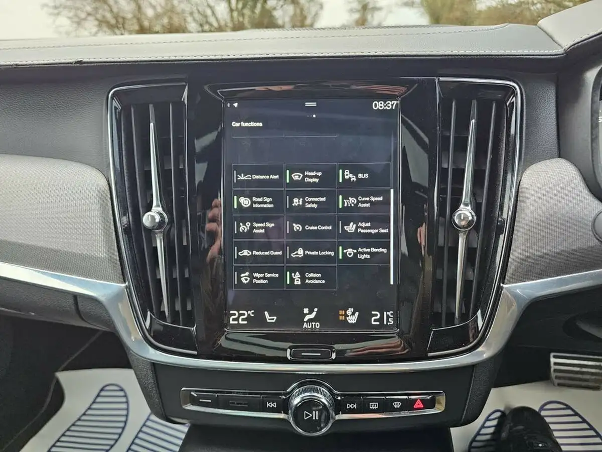 2020-volvo-v90-20-t8-r-design-plus-big-28