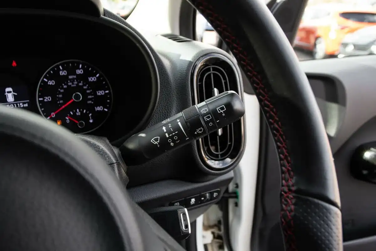 2019-kia-picanto-125-gt-line-big-17