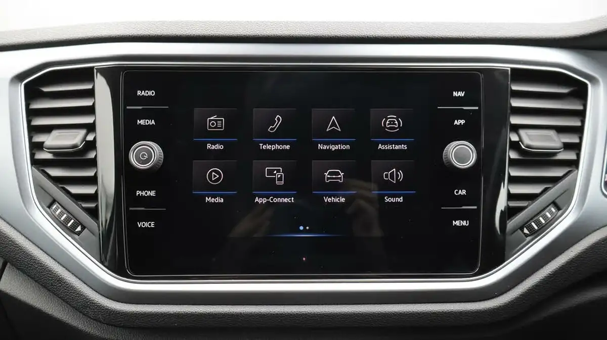 2022-volkswagen-t-roc-10-tsi-active-hatchback-5d-big-11