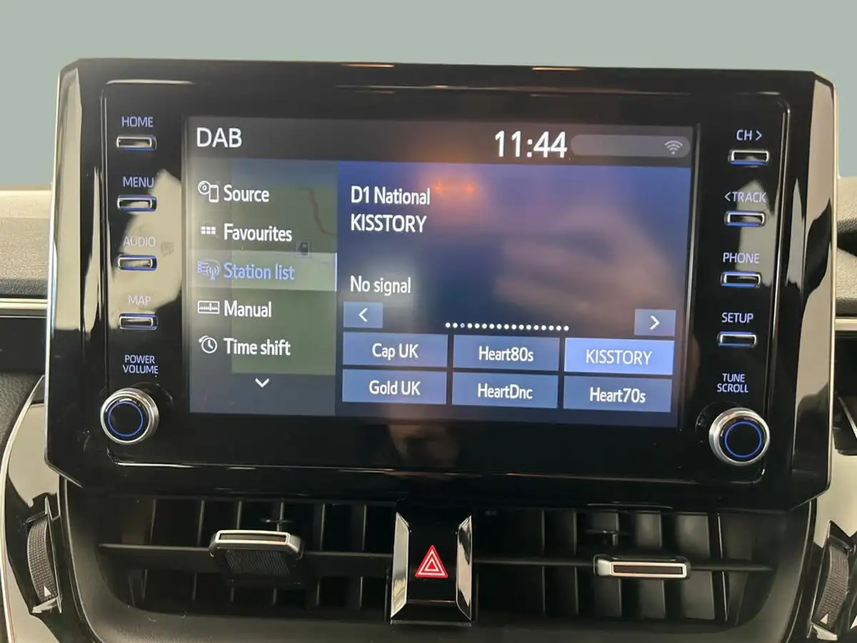 2021-toyota-corolla-18-vvt-i-icon-tech-spare-wheel-touring-sports-5d-big-13