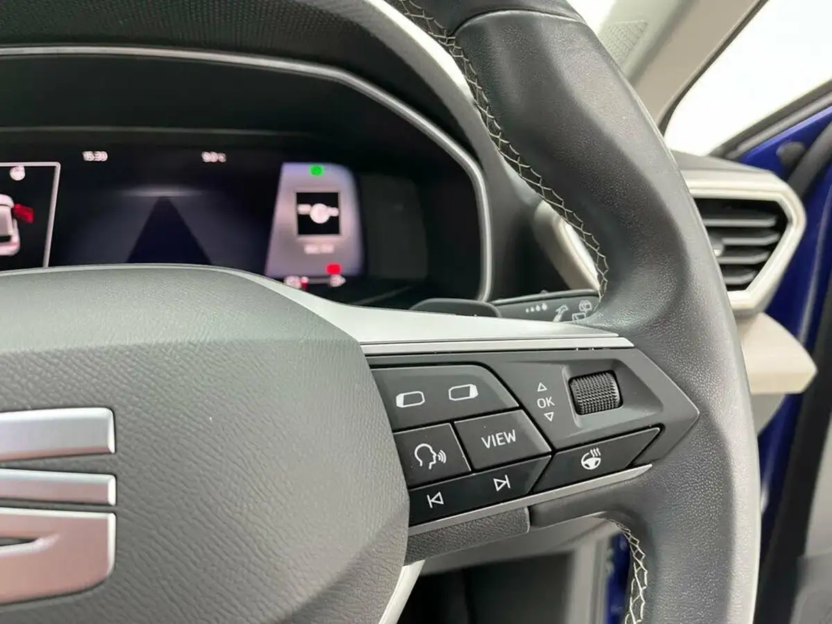 2021-seat-leon-14-e-hybrid-xcellence-hatchback-big-30