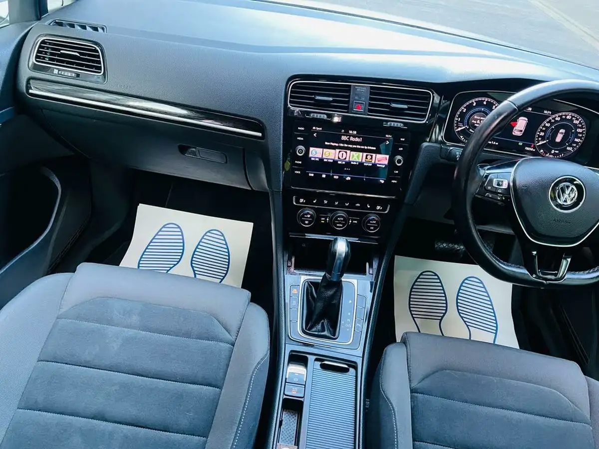 2017-volkswagen-golf-15-tsi-gt-150ps-estate-5d-dsg-big-35