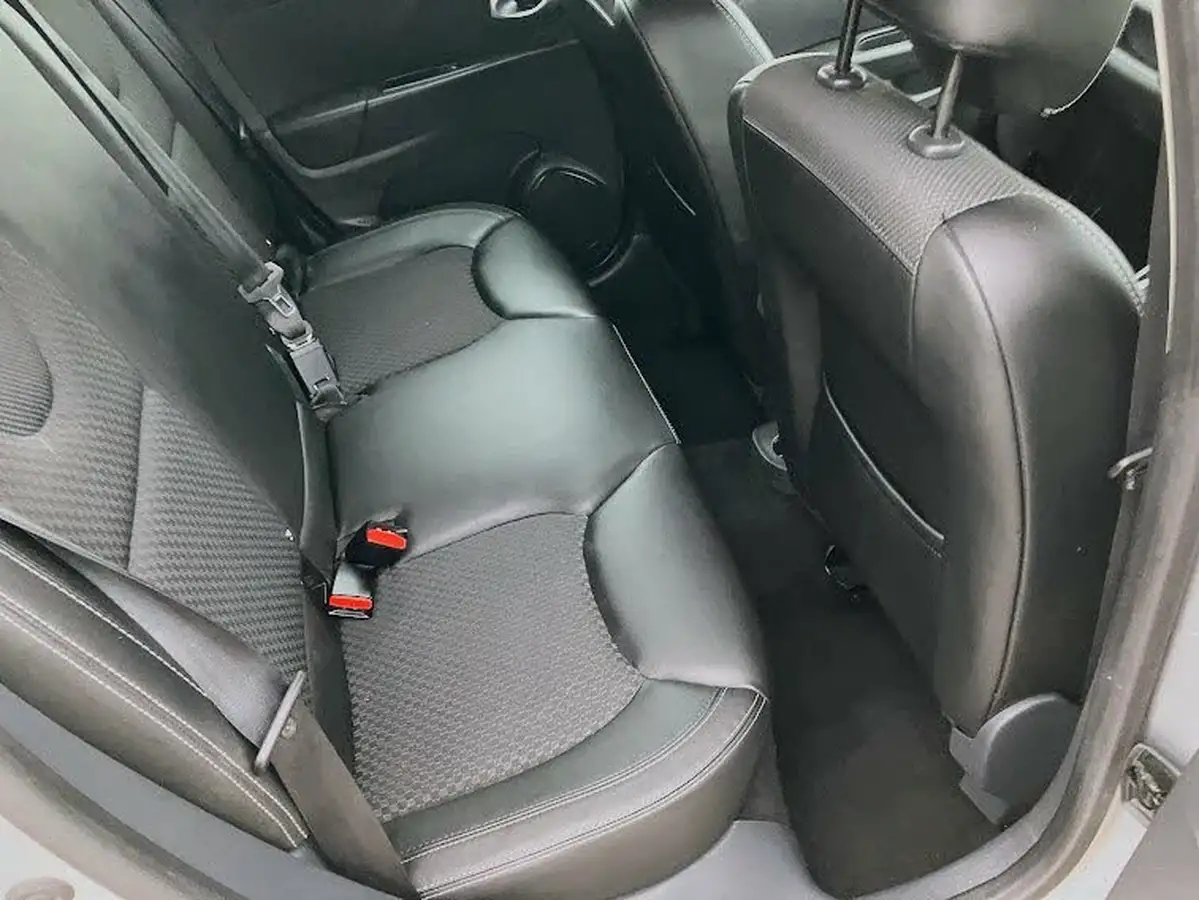 2017-renault-clio-12-tce-dynamique-s-nav-edc-auto-big-9