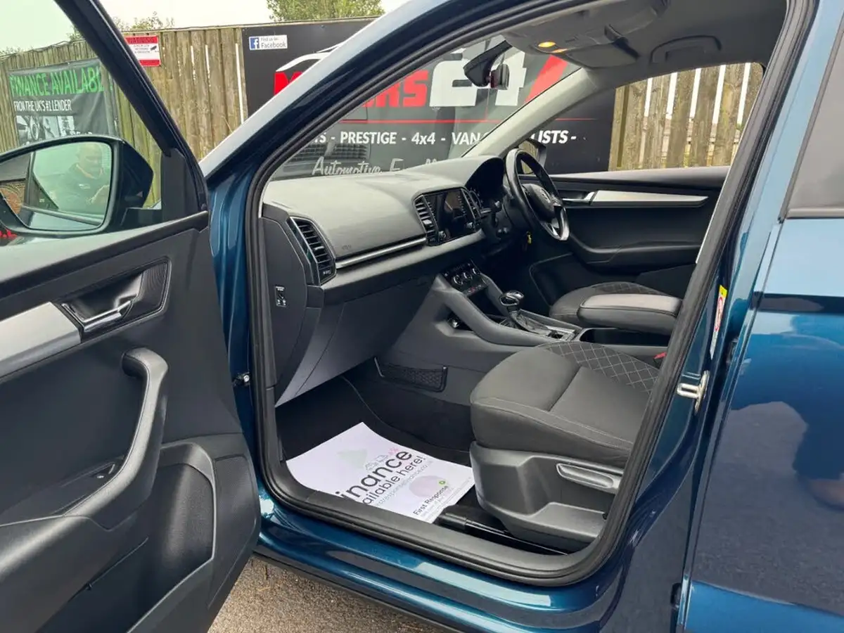 2018-skoda-karoq-15-tsi-se-technology-act-dsg-big-10