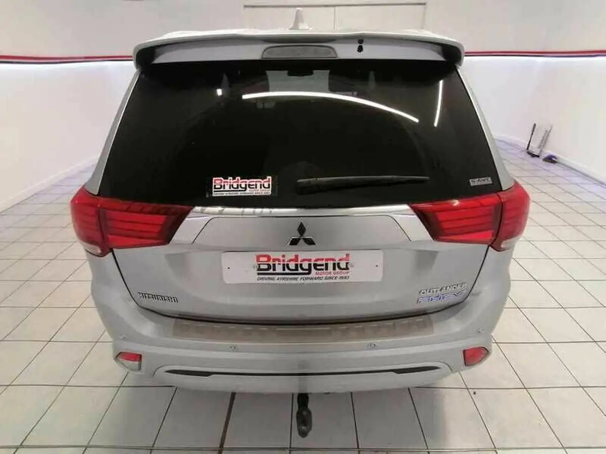 2018-mitsubishi-outlander-24-4hs-phev-big-4