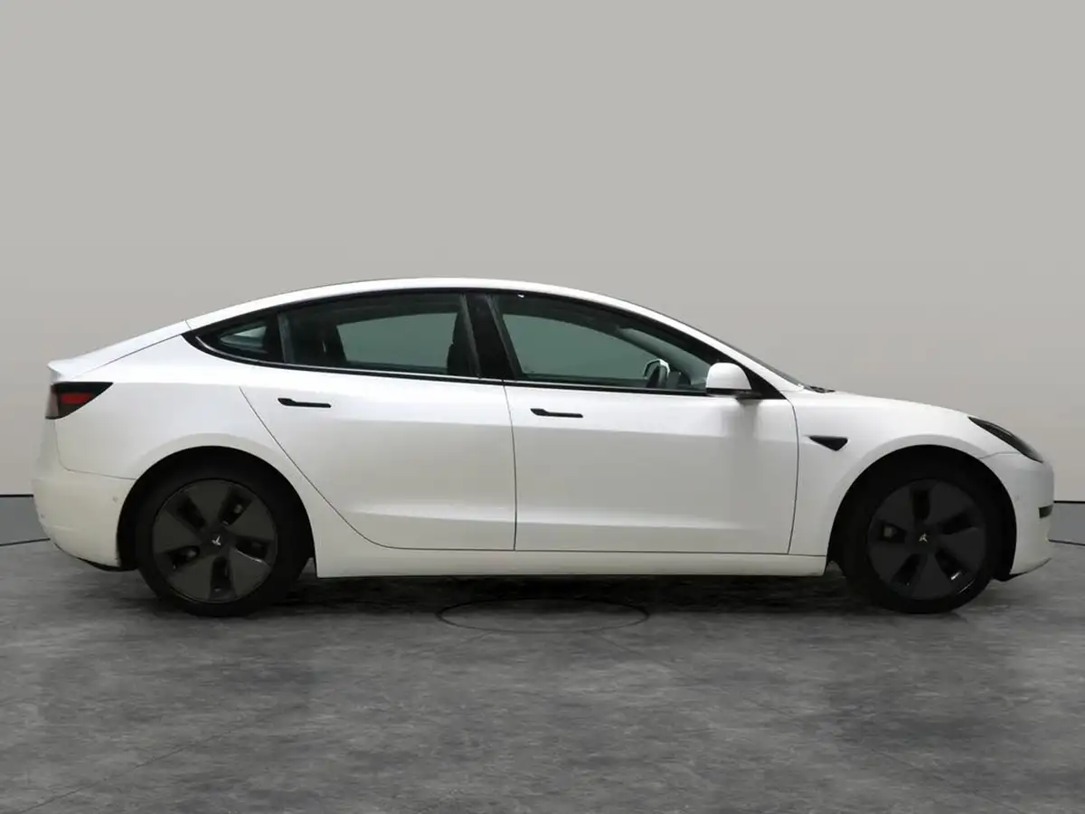 2021-tesla-model-3-e-standard-plus-big-7