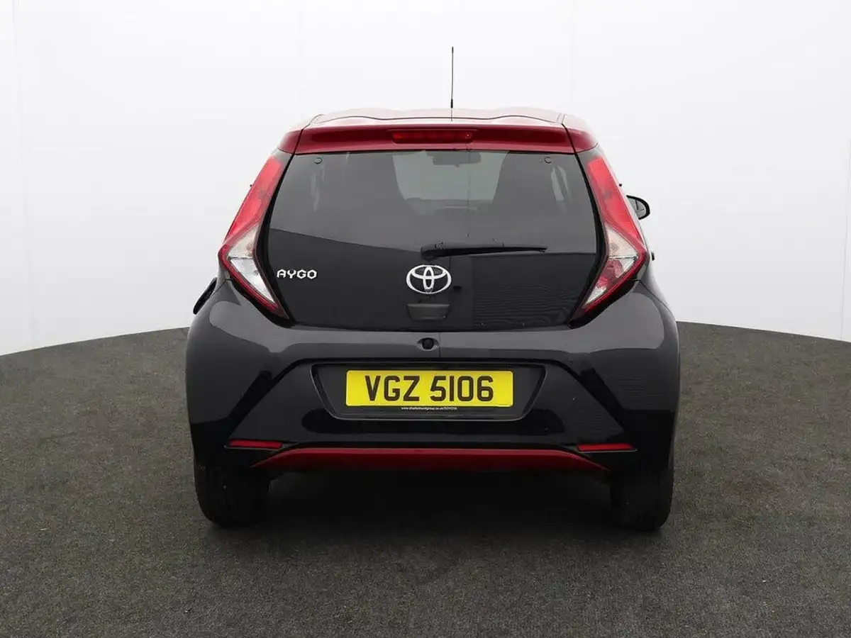2021-toyota-aygo-10-vvt-i-x-clusiv-big-9