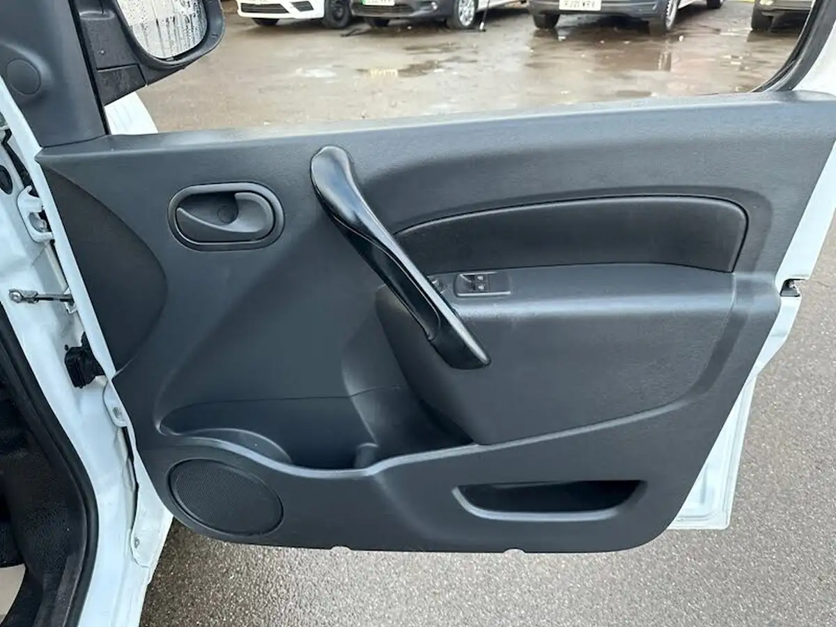 2020-renault-kangoo-maxi-e-ll21-i-ze-33-business-crew-big-29