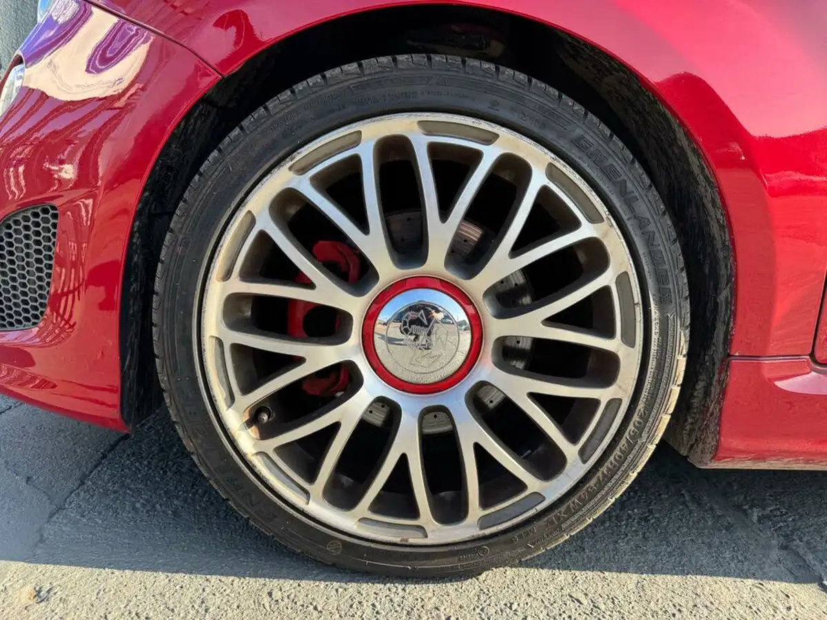 2012-abarth-595-big-36