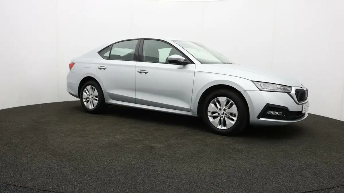 2023-skoda-octavia-10-tsi-se-110ps-hatchback-big-53