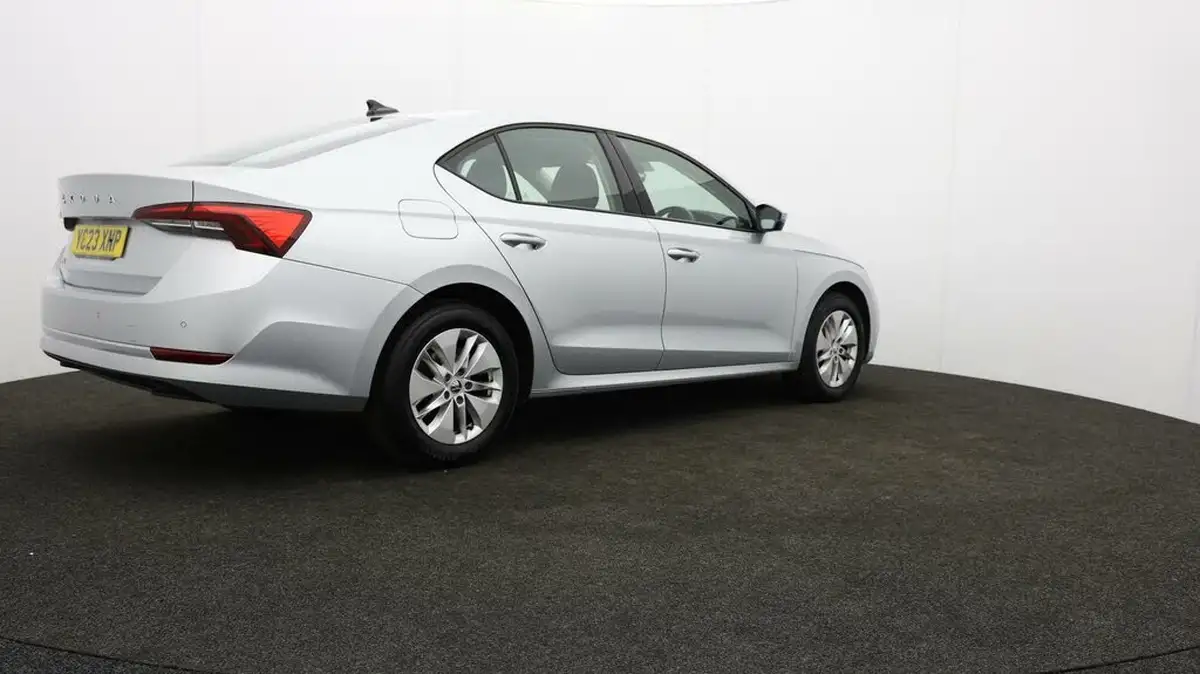 2023-skoda-octavia-10-tsi-se-110ps-hatchback-big-29