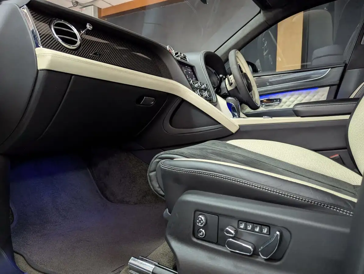 2022-bentley-bentayga-40-v8-big-64