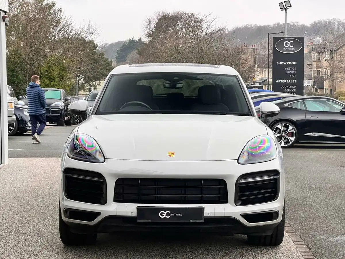 2022-porsche-cayenne-30-v6-station-wagon-big-2