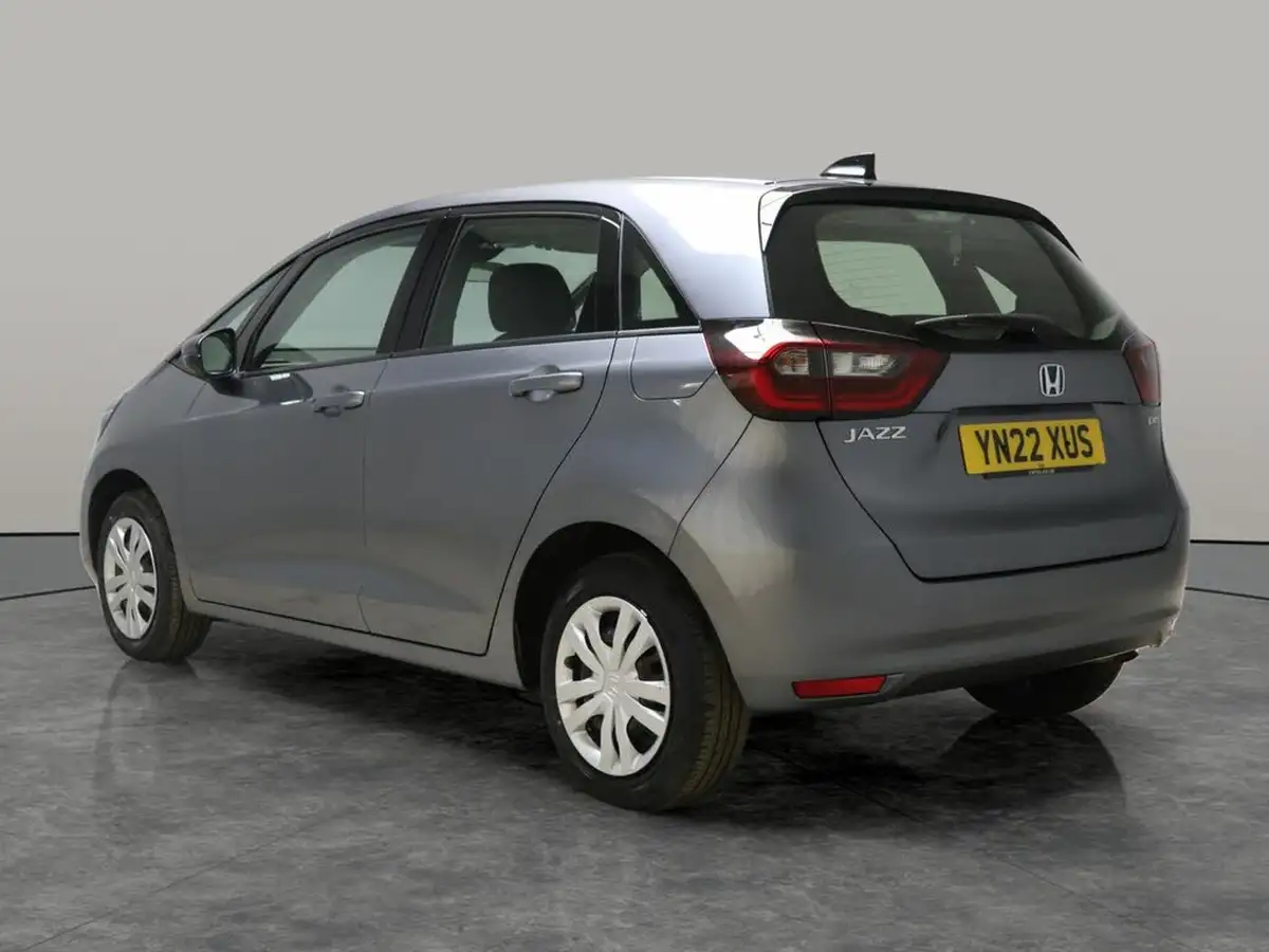 2022-honda-jazz-15-i-mmd-se-109ps-big-8