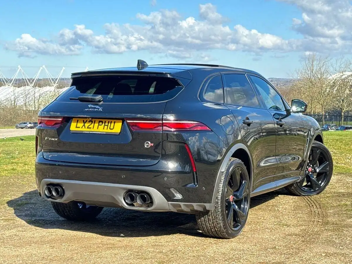2021-jaguar-f-pace-50-v8-svr-big-7