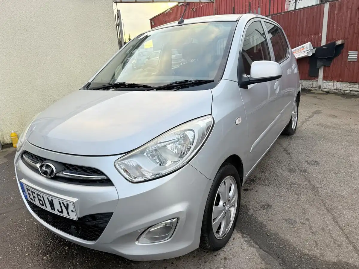 2011-hyundai-i10-12-active-big-10
