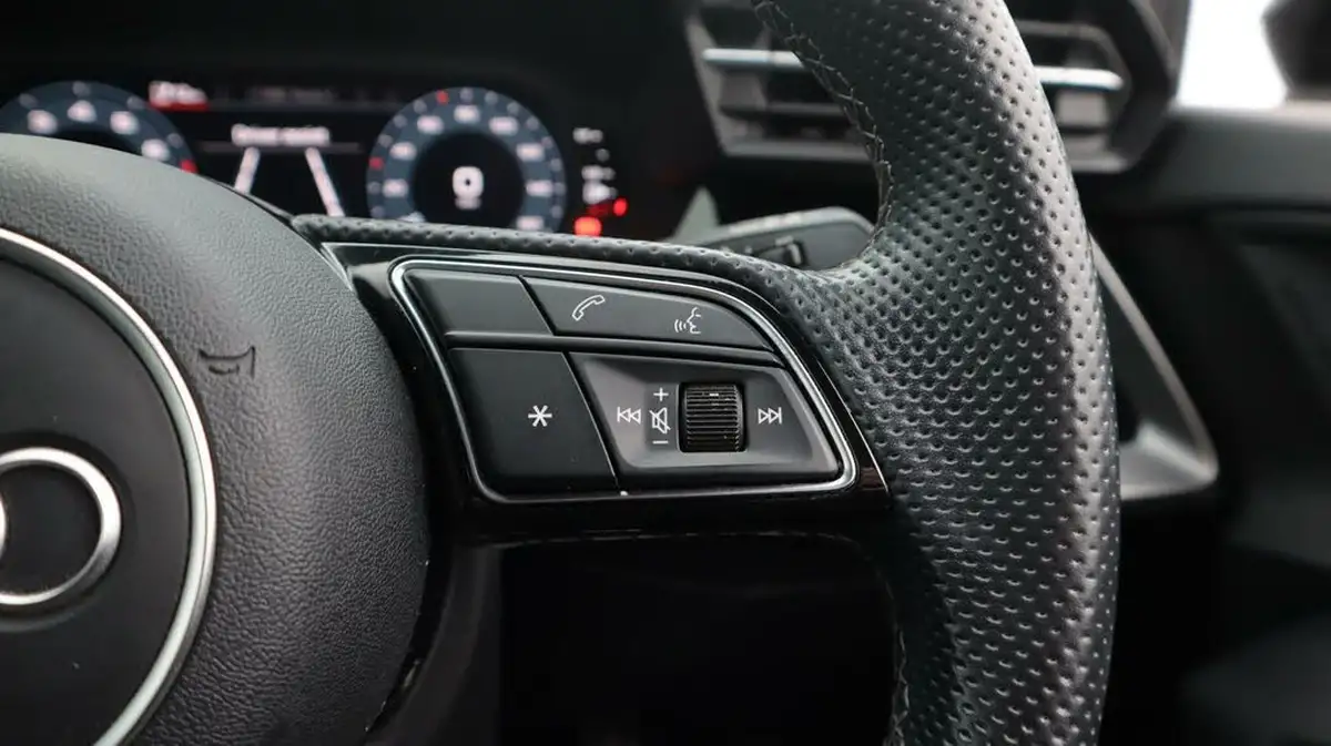 2021-audi-a3-14-40-tfsi-e-s-line-big-26