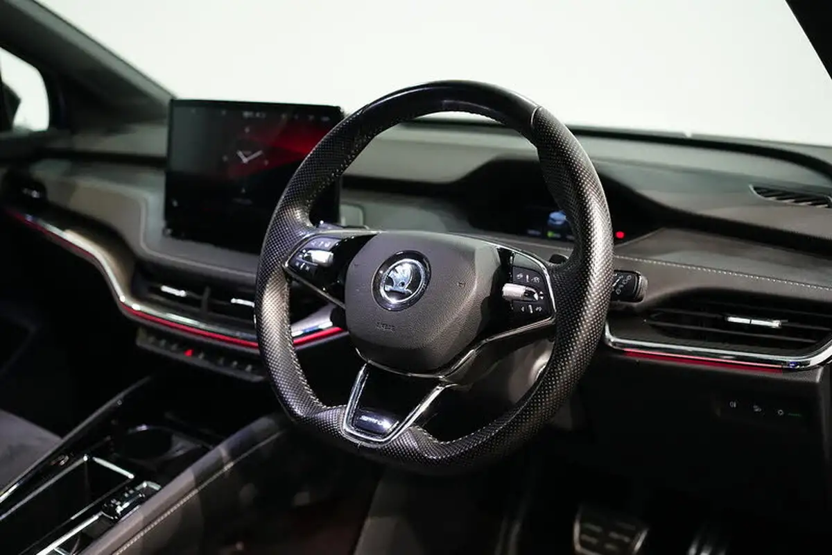 2022-skoda-enyaq-e-80x-sportline-plus-big-47