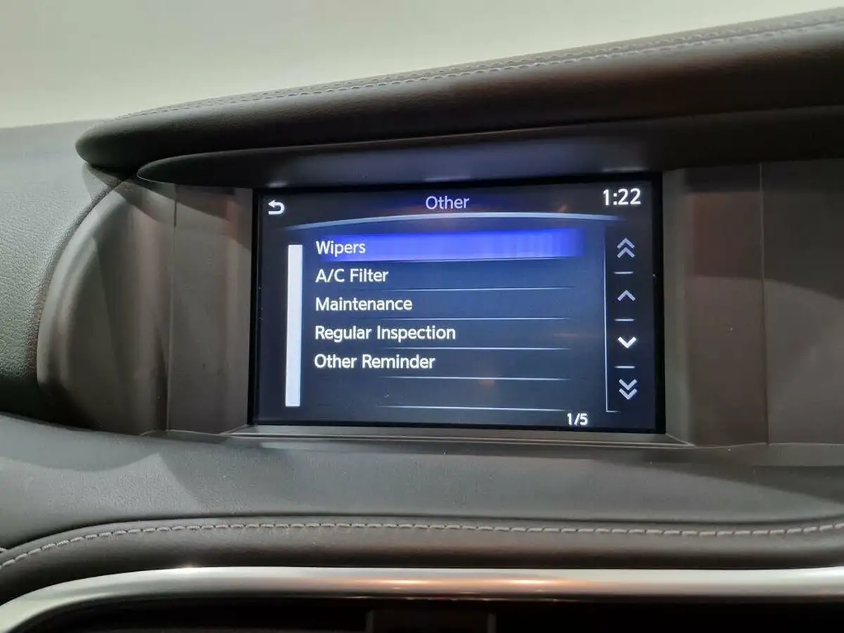 2019-infiniti-q30-22d-sport-big-42