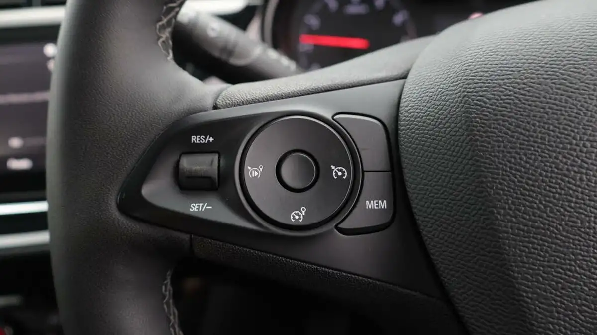 2023-vauxhall-corsa-12i-design-big-23