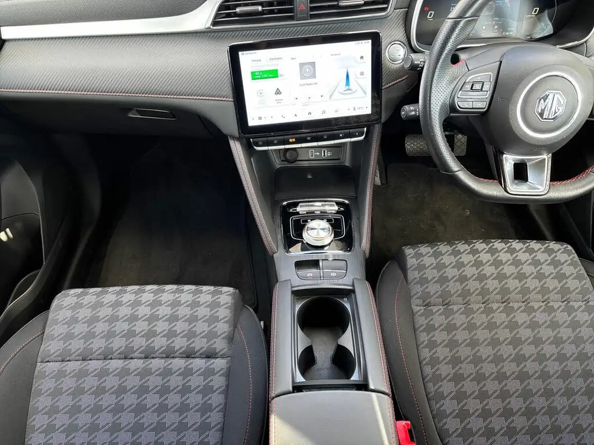 2023-mg-zs-suv-e-se-ev-156ps-long-range-big-14