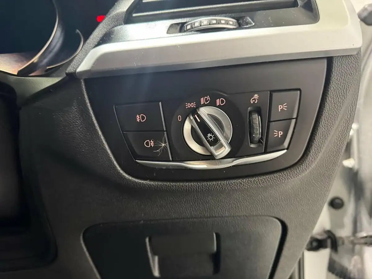 2018-bmw-x3-30-m40i-big-16