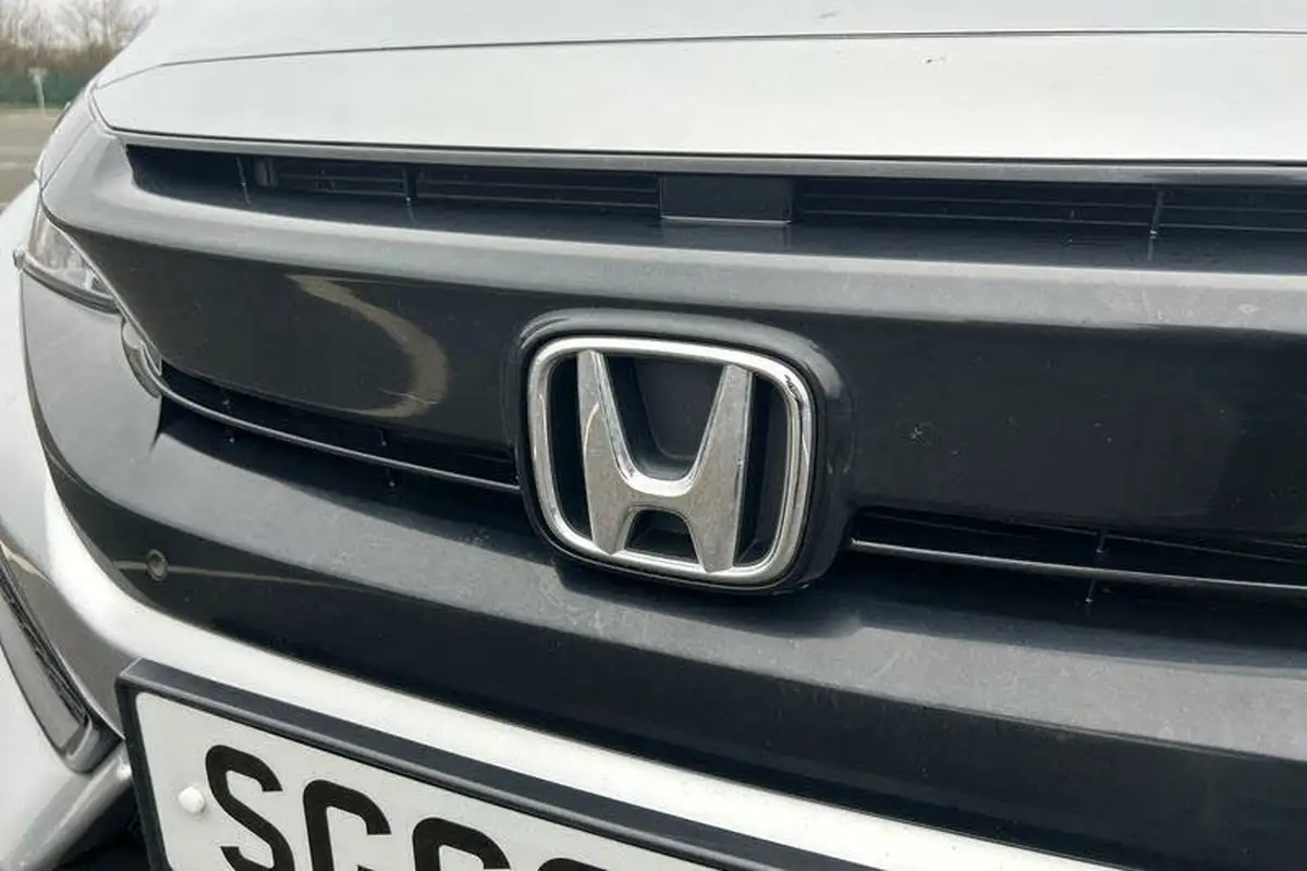 2018-honda-civic-10-vtec-turbo-se-126ps-hatchback-5d-big-29