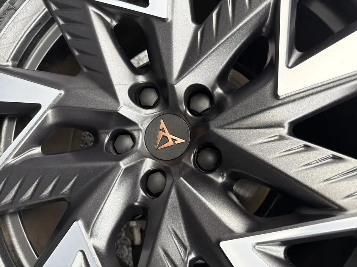 2024-cupra-formentor-15-etsi-v2-big-29
