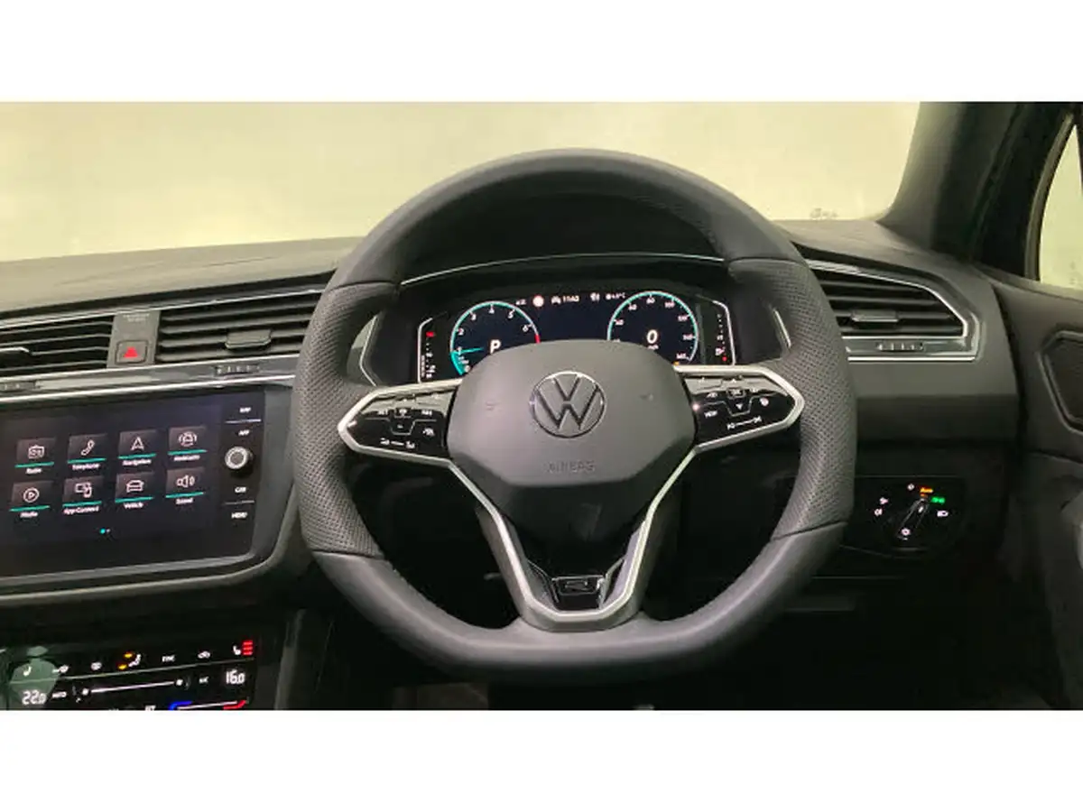 2021-volkswagen-tiguan-15-tsi-r-line-big-9