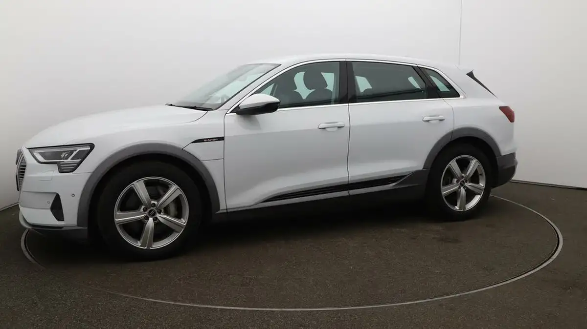 2021-audi-e-tron-50e-technik-station-wagon-big-67