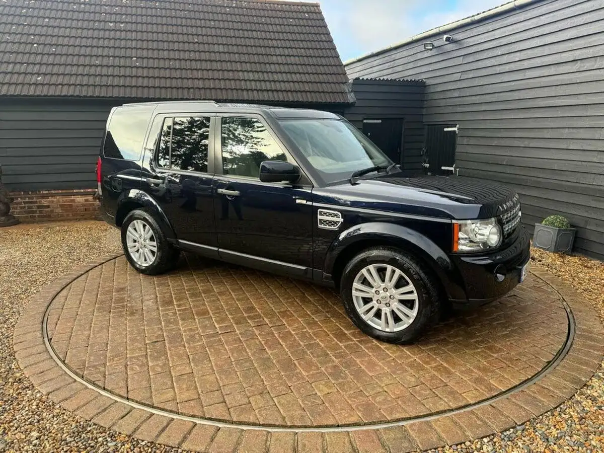 2010-land-rover-discovery-4-30tdv6-hse-big-20