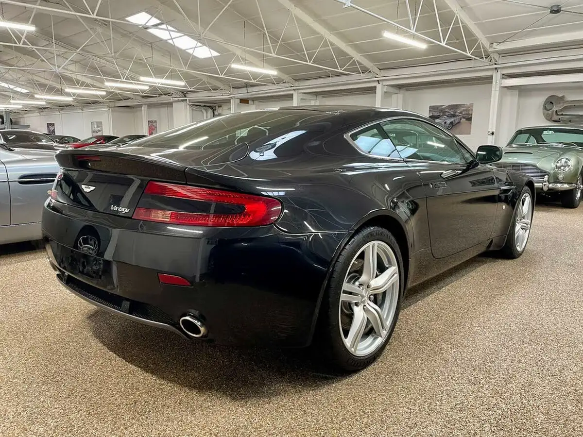 2008-aston-martin-vantage-47-coupe-sportshift-big-2